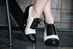 Thalia &ndash; Bildserie 4 &ndash; Füße und Schuhe in HD bei FeetandShoes.de