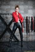 Thalia &ndash; Bildserie 3 &ndash; Füße und Schuhe in HD bei FeetandShoes.de