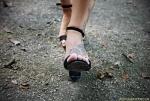 Miss Lina &ndash; Bildserie 3 &ndash; Füße und Schuhe in HD bei FeetandShoes.de