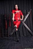 Diana &ndash; Bildserie 4 &ndash; Füße und Schuhe in HD bei FeetandShoes.de