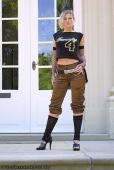 Ulrike &ndash; Bildserie 1 &ndash; Füße und Schuhe in HD bei FeetandShoes.de