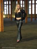 Nadja &ndash; Bildserie 1 &ndash; Füße und Schuhe in HD bei FeetandShoes.de