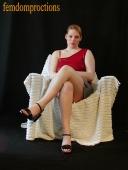 Angela &ndash; Bildserie 2 &ndash; Füße und Schuhe in HD bei FeetandShoes.de