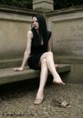 Riccarda &ndash; Bildserie 1 &ndash; Füße und Schuhe in HD bei FeetandShoes.de