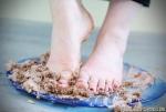 Dori Doro &ndash; Bildserie 1 &ndash; Füße und Schuhe in HD bei FeetandShoes.de