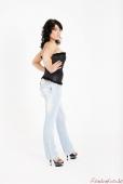 Katja &ndash; Bildserie 1 &ndash; Füße und Schuhe in HD bei FeetandShoes.de