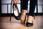 Florence &ndash; Bildserie 4 &ndash; Füße und Schuhe in HD bei FeetandShoes.de