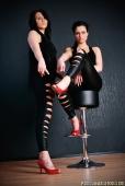 Cassidy &ndash; Bildserie 4 &ndash; Füße und Schuhe in HD bei FeetandShoes.de