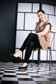 LadyAlicia &ndash; Bildserie 1 &ndash; Füße und Schuhe in HD bei FeetandShoes.de