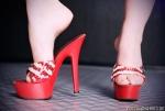 Felicitas &ndash; Bildserie 2 &ndash; Füße und Schuhe in HD bei FeetandShoes.de