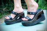 Natasha &ndash; Bildserie 2 &ndash; Füße und Schuhe in HD bei FeetandShoes.de