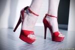 Miranda &ndash; Bildserie 1 &ndash; Füße und Schuhe in HD bei FeetandShoes.de