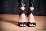 Madame X &ndash; Bildserie 2 &ndash; Füße und Schuhe in HD bei FeetandShoes.de