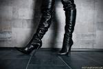 Miss Rubin &ndash; Bildserie 3 &ndash; Füße und Schuhe in HD bei FeetandShoes.de